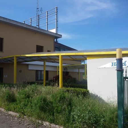 Hotel Fiera Πέζαρο Εξωτερικό φωτογραφία